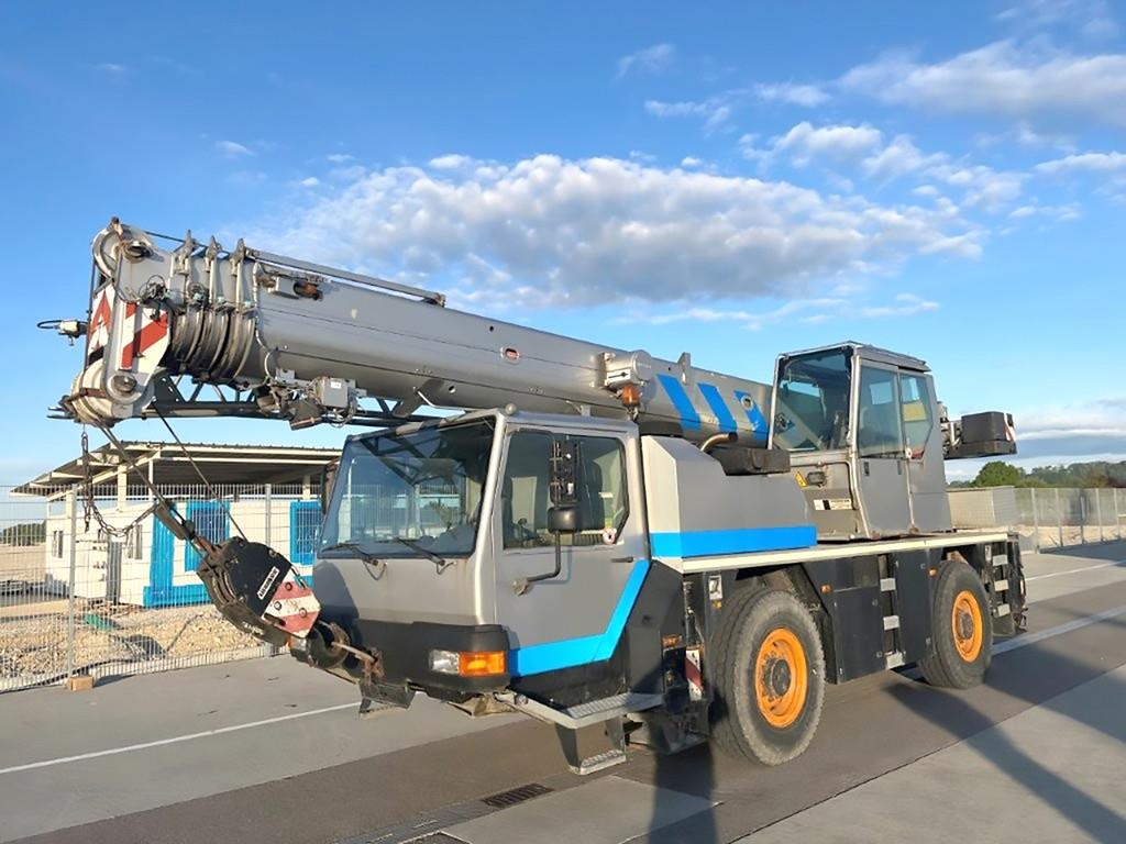Grue Liebherr LTM 1030/2 2004 Mobile cranes — occasion 2004