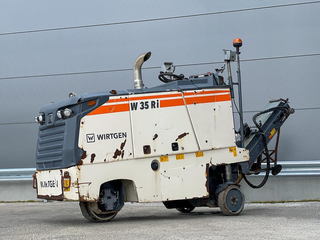 Wirtgen W 35 RI