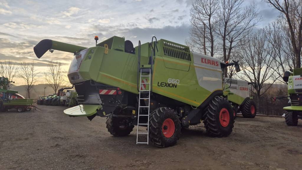 CLAAS Lexion 660 z hederem