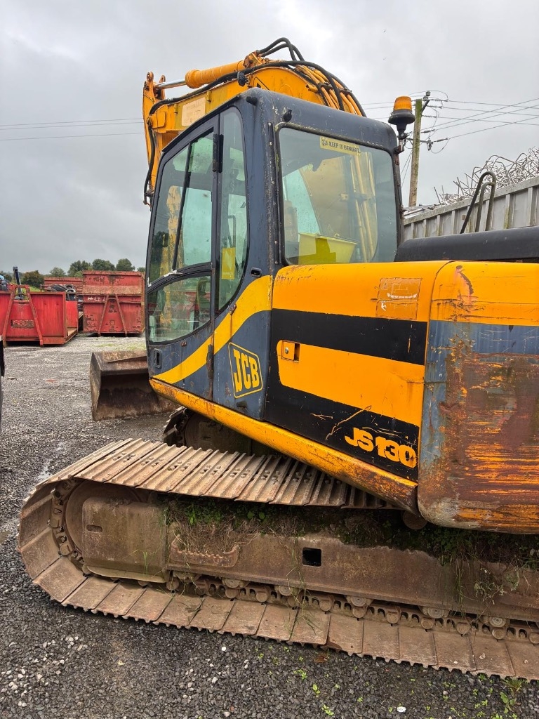 Pelle sur chenilles JCB JS130 — occasion 1999, 12 150 h