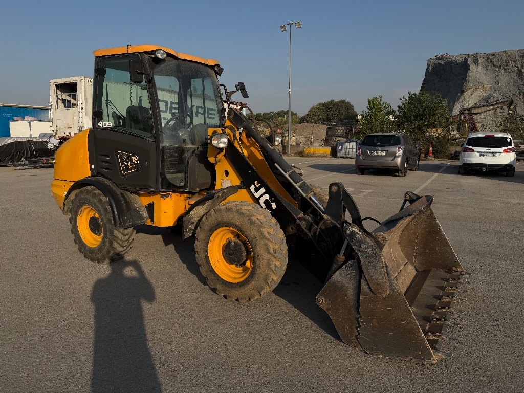 JCB 407 B