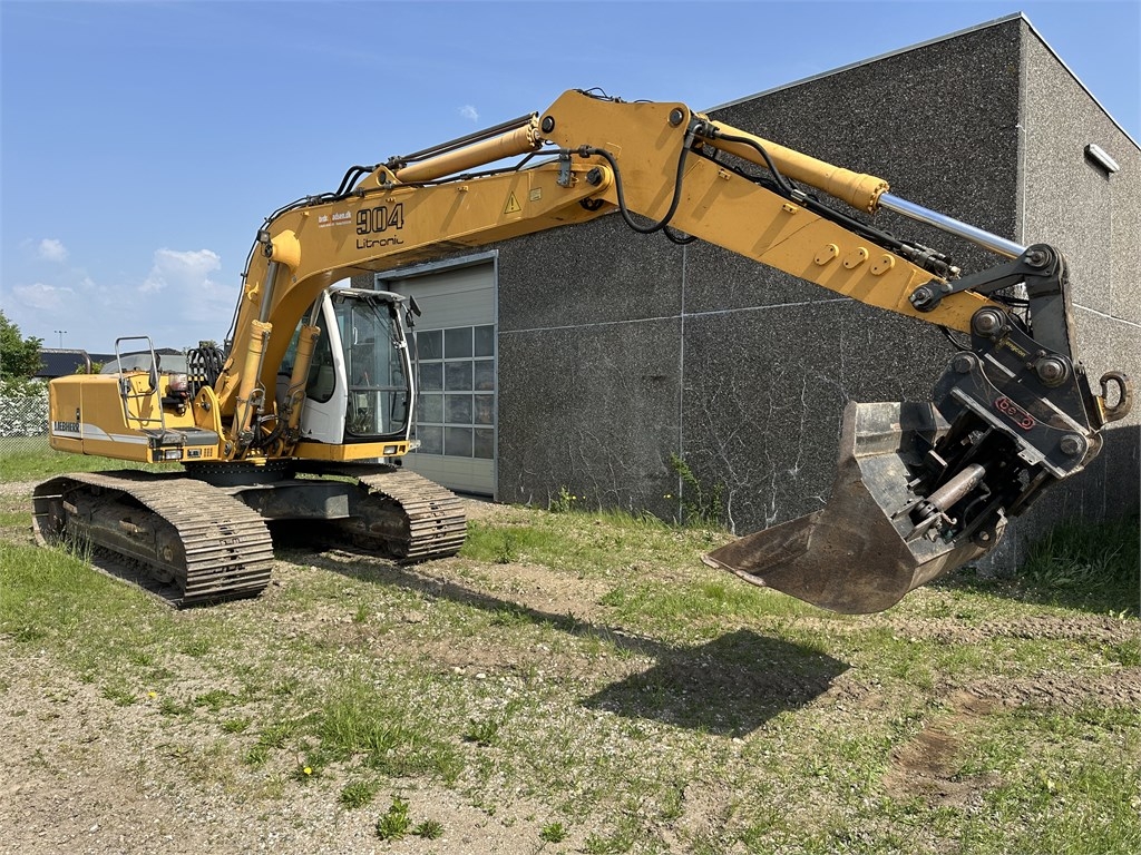Pelle sur chenilles Liebherr 904 — occasion 2007, 10 049 h