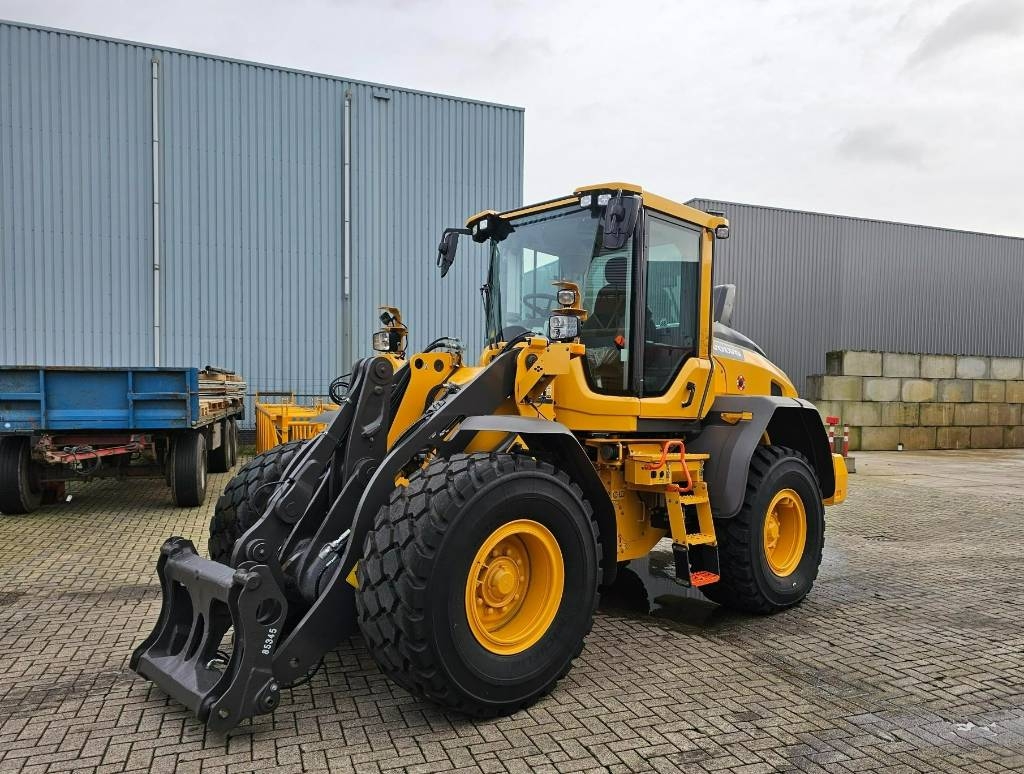 Chargeuse sur pneus Volvo L60H — occasion 2024, 5 h