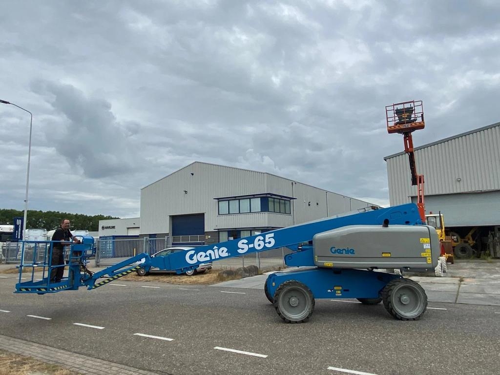 Genie S-65
