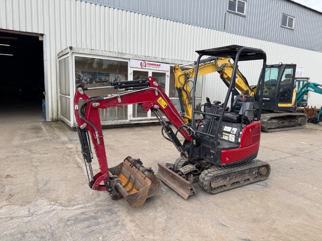 Yanmar VIO17 (06937)