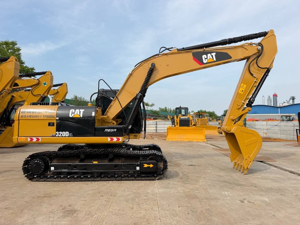 Pelle sur chenilles Caterpillar 320D2L — occasion 2020, 2 055 h