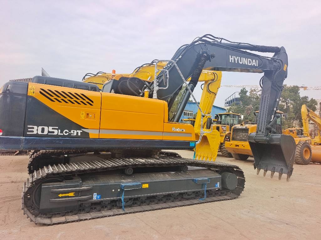 Hyundai 305LC-9T made in Korea