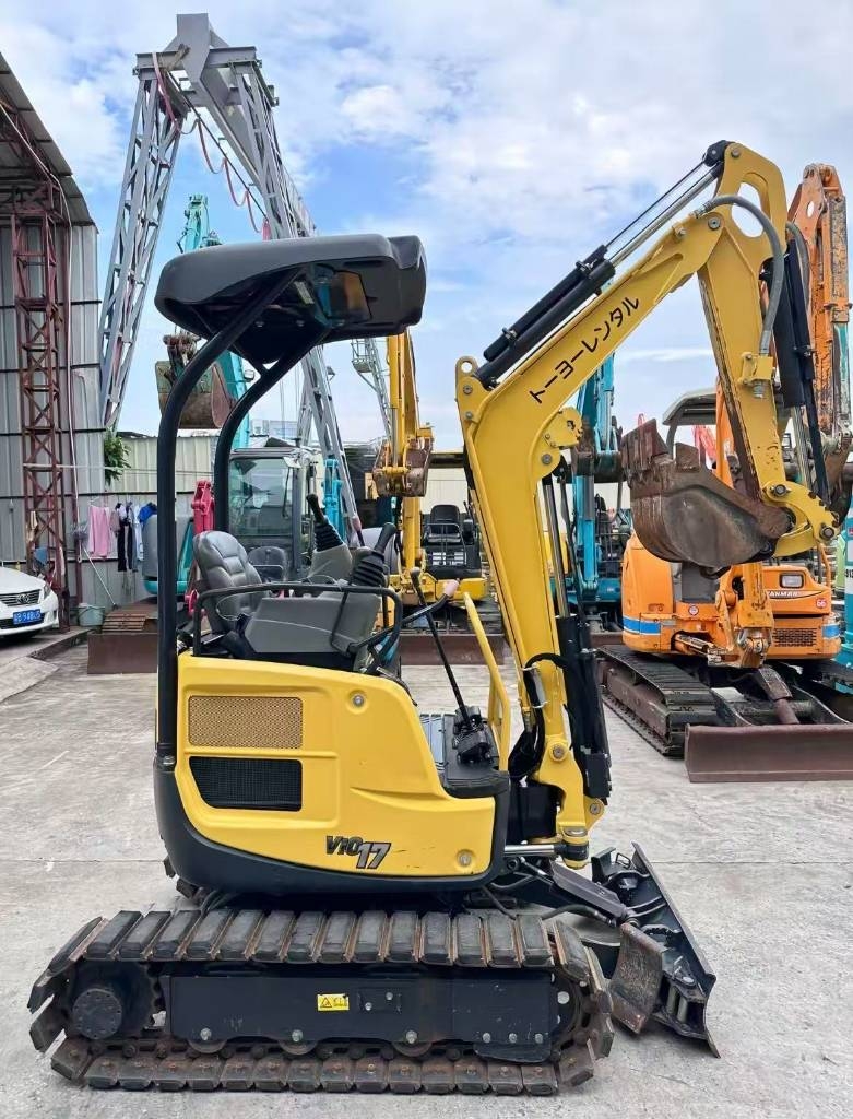 Yanmar Vio 17