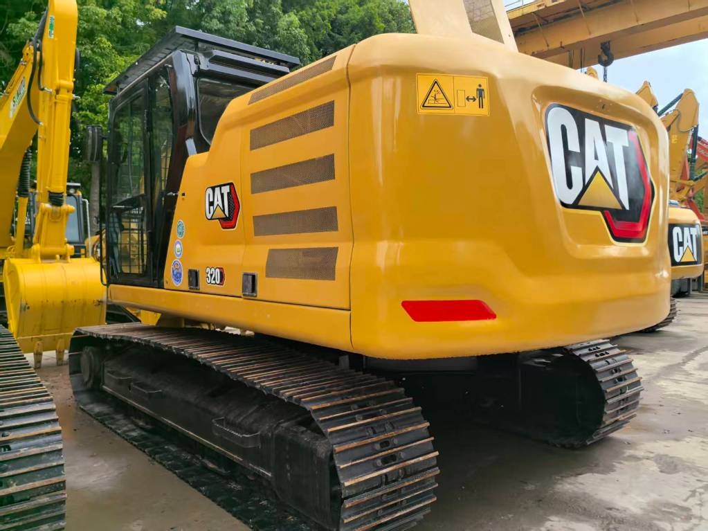 Pelle sur chenilles Caterpillar 320 — occasion 2025, 500 h