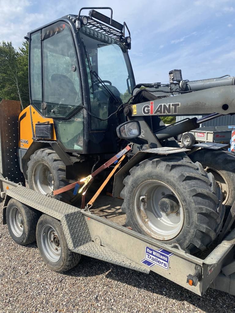 GiANT G 2500 X-Tra med kabine