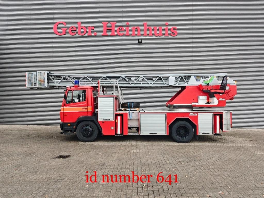 Mercedes-Benz 1524 4x2 Metz DLK 23-12 Drehleiter