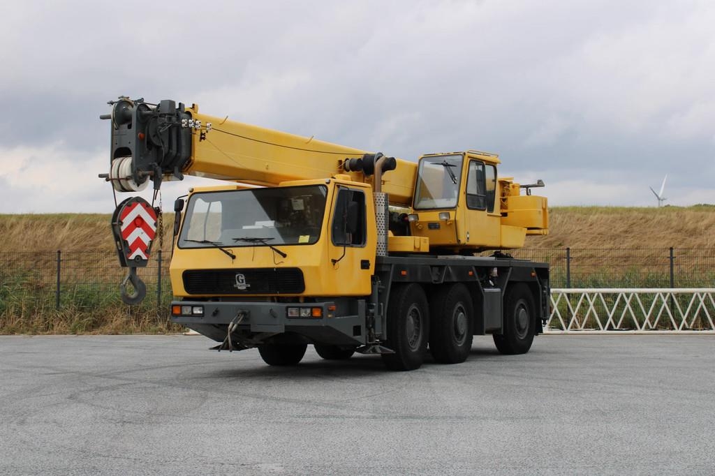 Grove GMK 3050