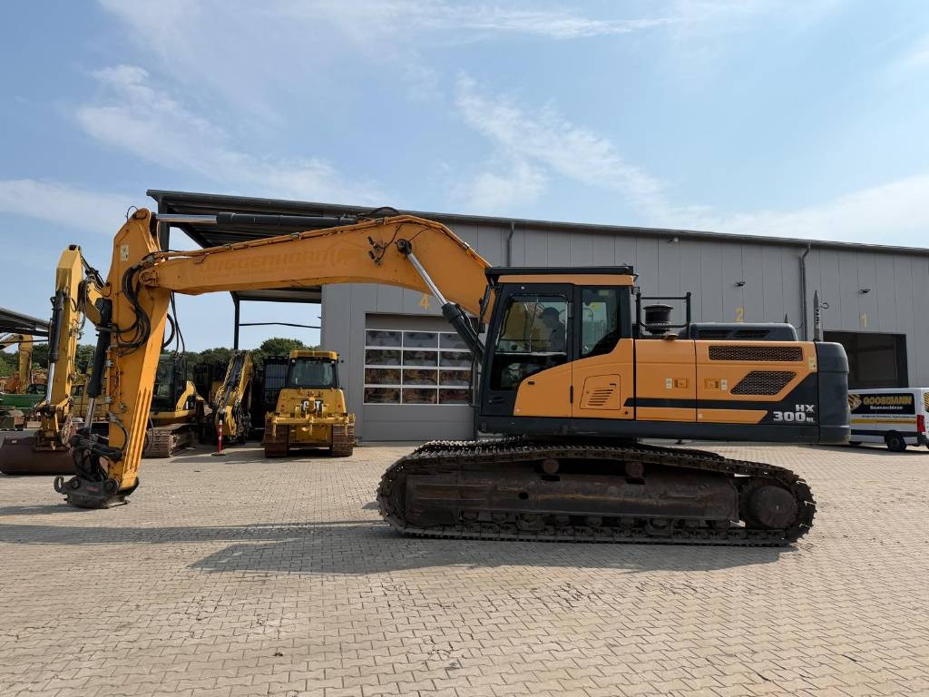 Pelle sur chenilles Hyundai HX 300 — occasion 2016, 8 860 h
