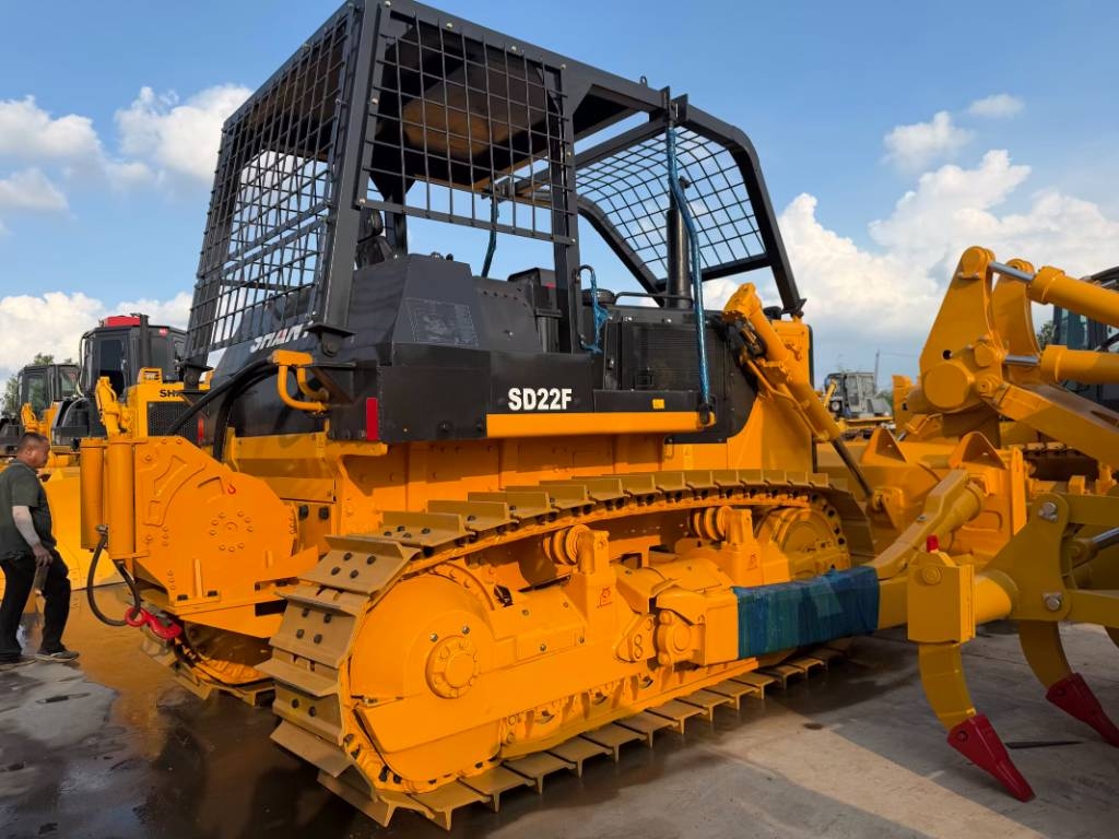 Shantui SD 22 F Plenty of bulldozers for choose