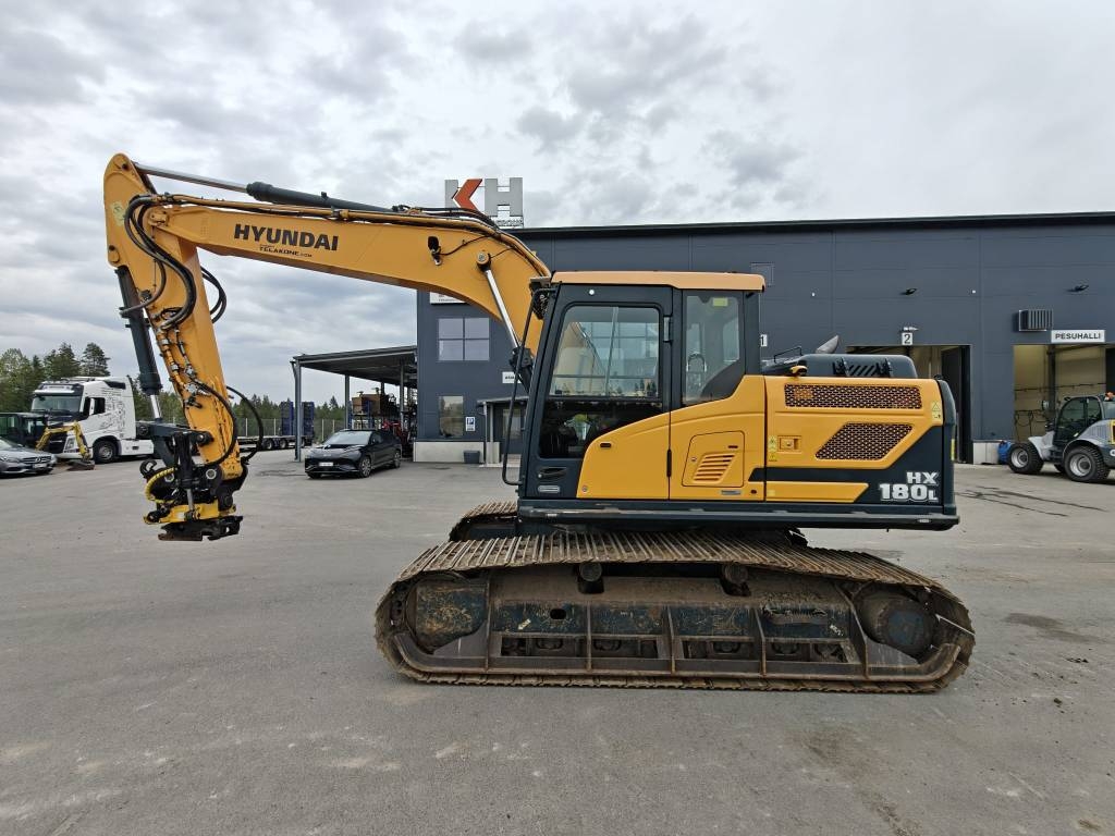 Hyundai HX180L