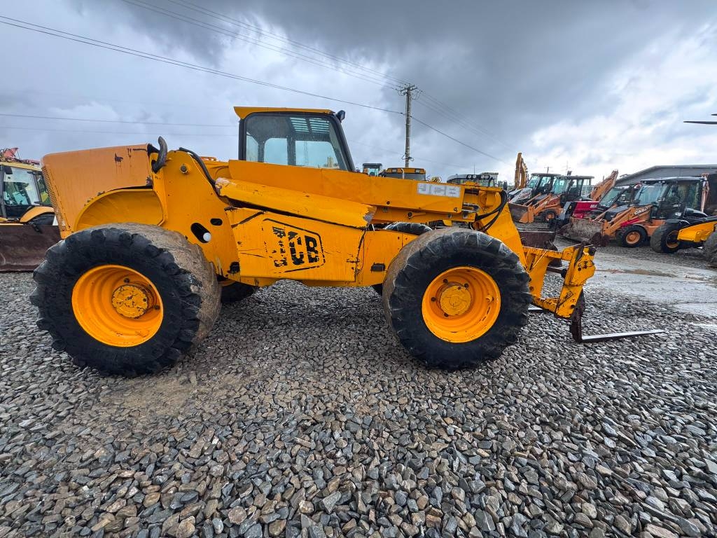 JCB 528-70