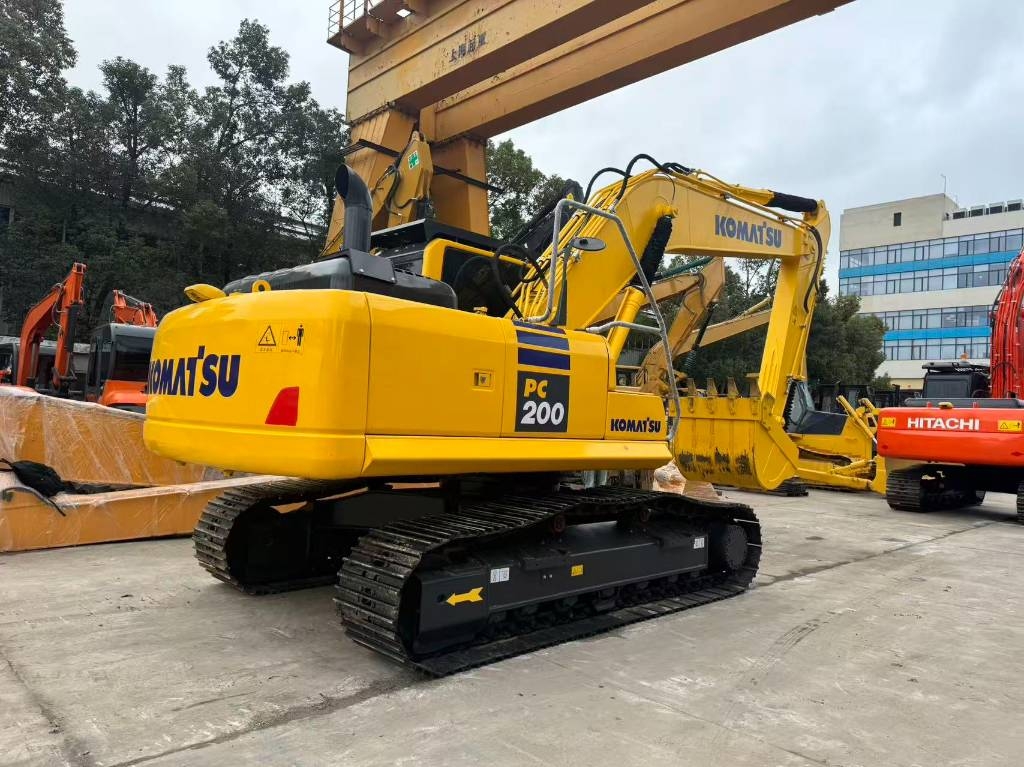 Komatsu PC 200-8