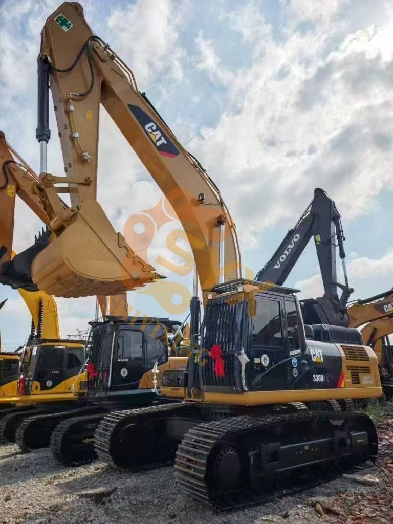 Pelle sur chenilles Caterpillar 330 D — occasion 2022, 2 516 h