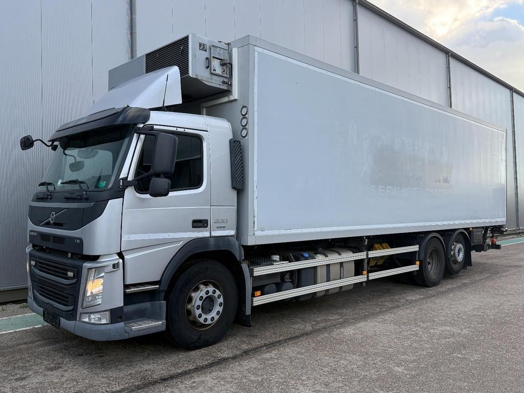 Camion frigorifique Volvo FM 330 6x2 EURO 6 - BOX 9,84m + FRIGOBLOCK + BÄR C — occasion 2017