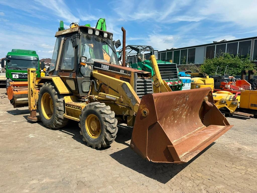 Chargeuse sur pneus Caterpillar 428B — occasion, 20 600 h