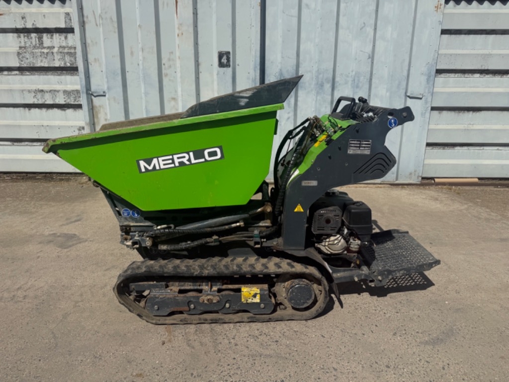 Merlo M 700