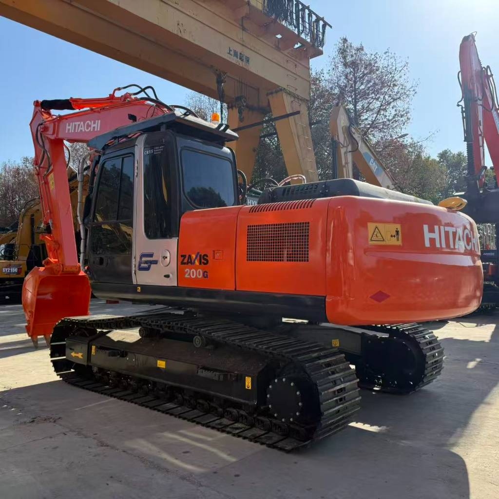 Hitachi ZX 200