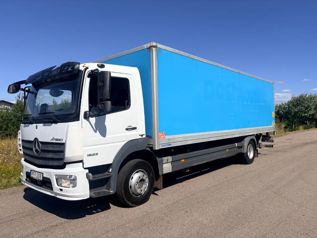 Mercedes-Benz Atego 1523