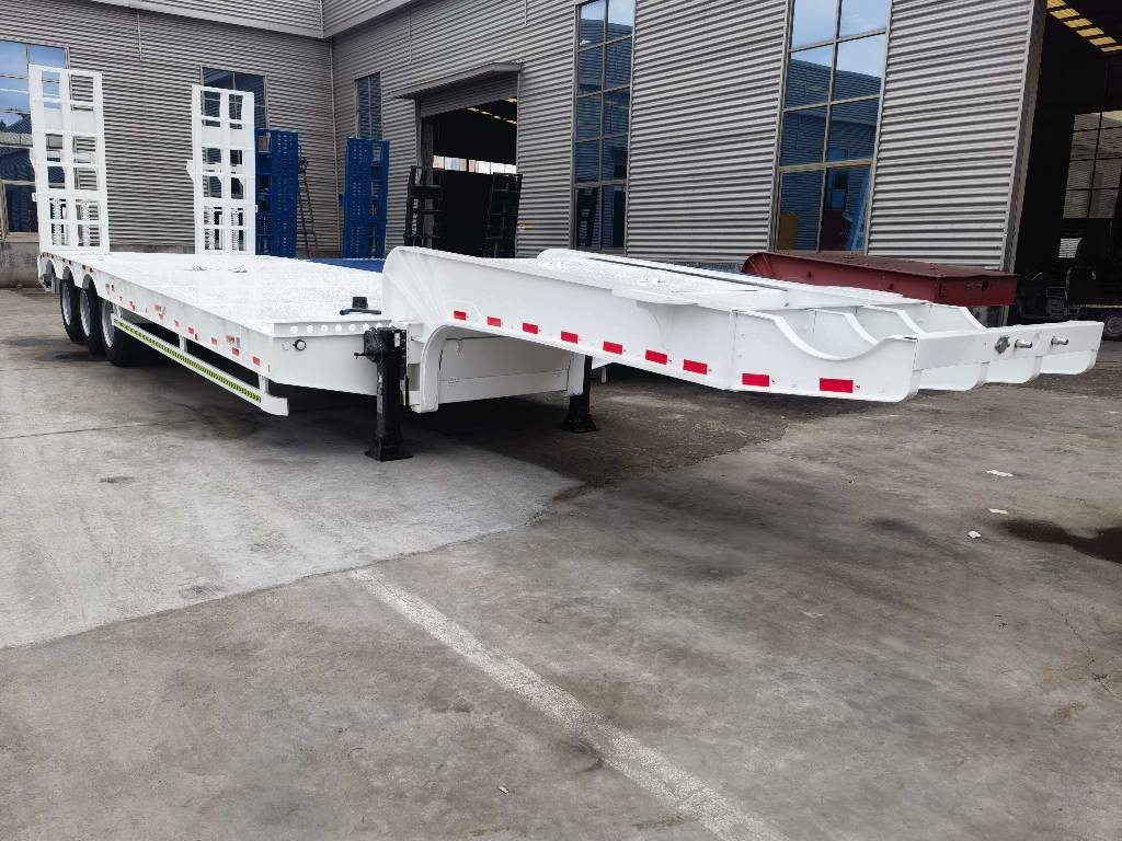 Howo 70 tons low bed
