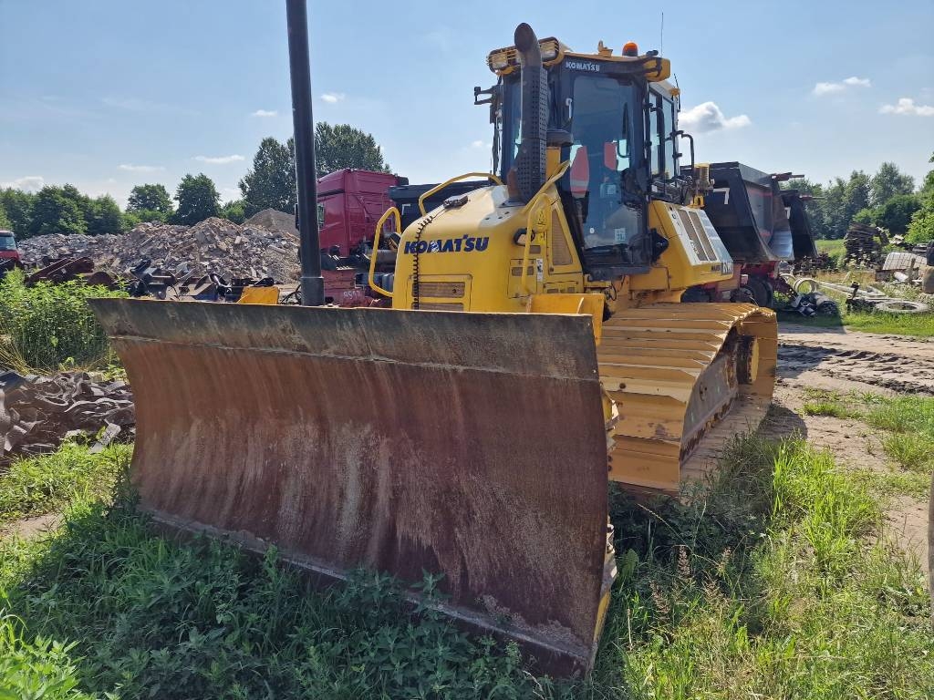 Bulldozer Komatsu D61PX-24 — occasion 2019, 8 450 h