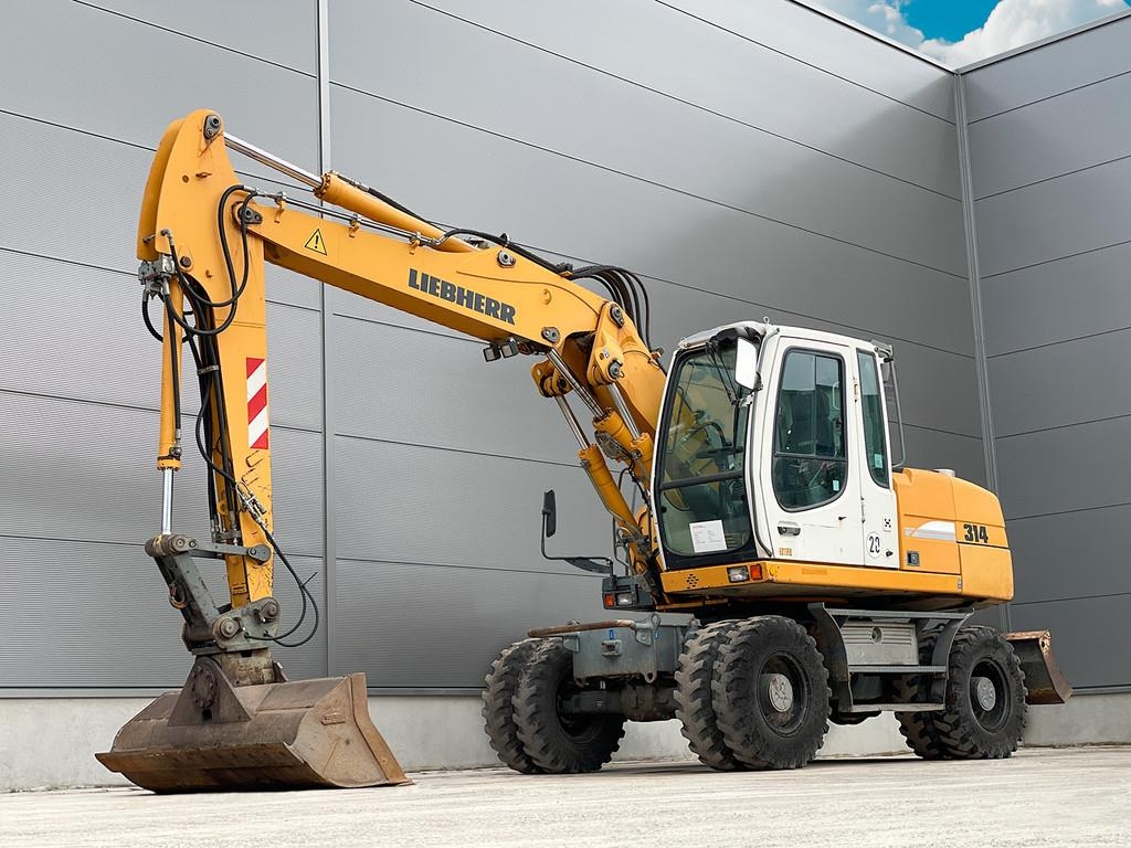Liebherr A 314 Litronic