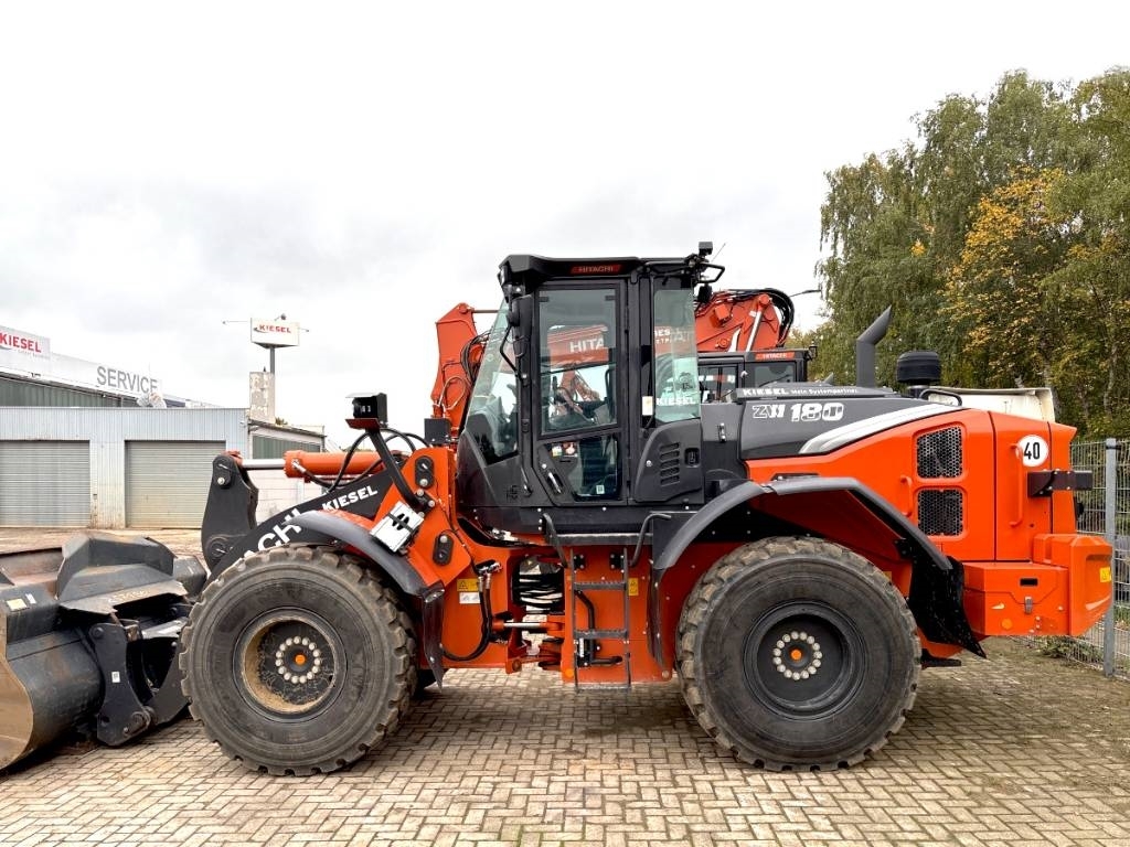 Hitachi ZW 180-7