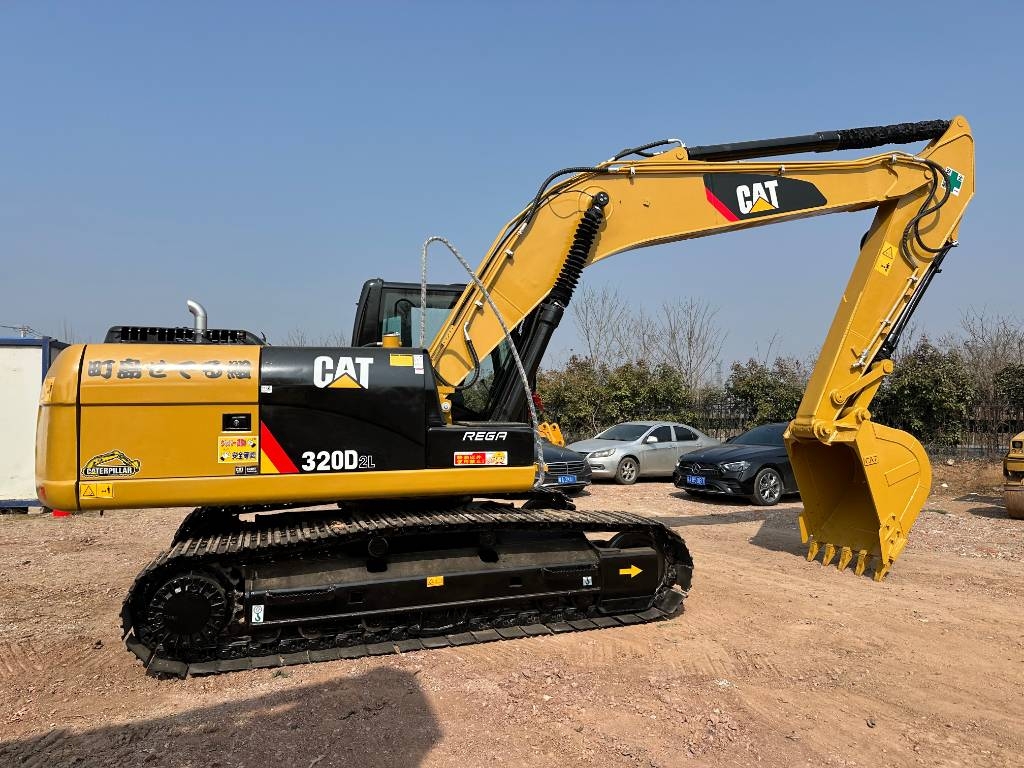 CAT 320D