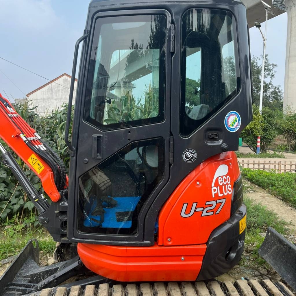 Kubota U 27