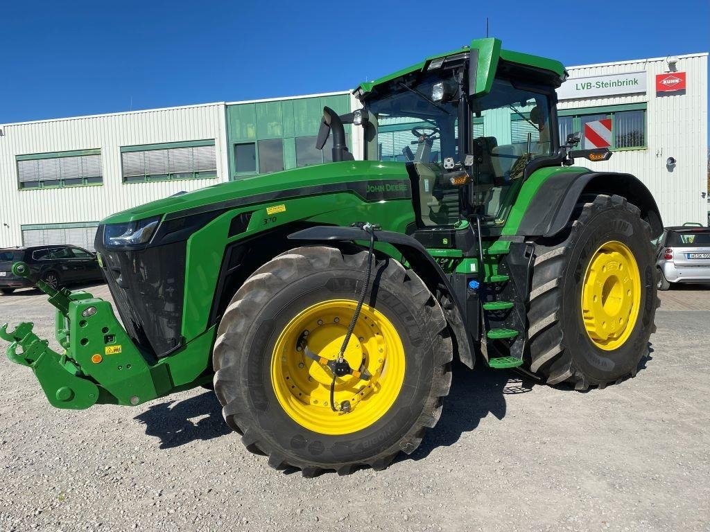 8R 370