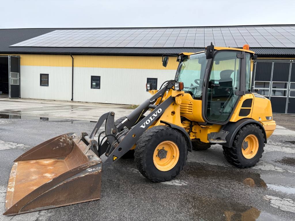 Chargeuse sur pneus Volvo L25F lastmaskin, endast 2500 tim — occasion 2015, 2 500 h