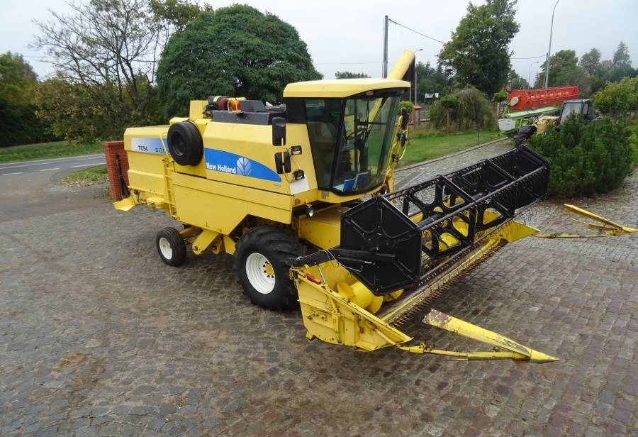 New Holland TC 54