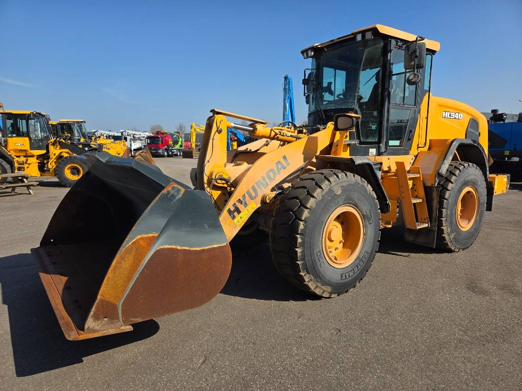 Hyundai HL 940