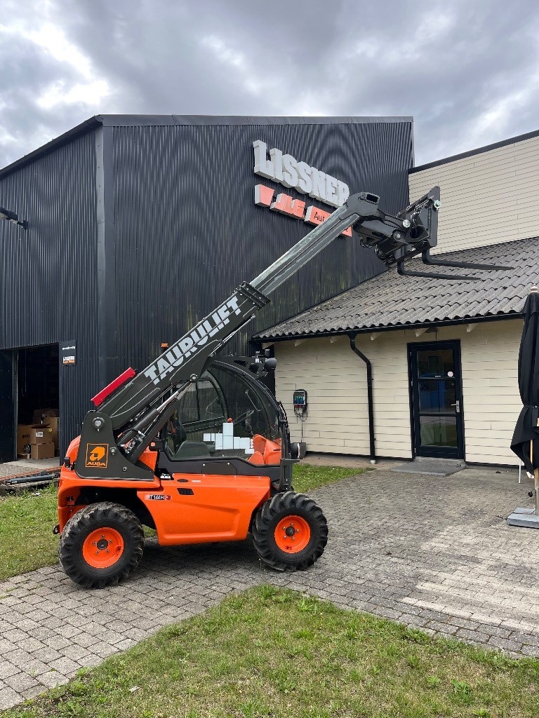 Ausa T 144 H