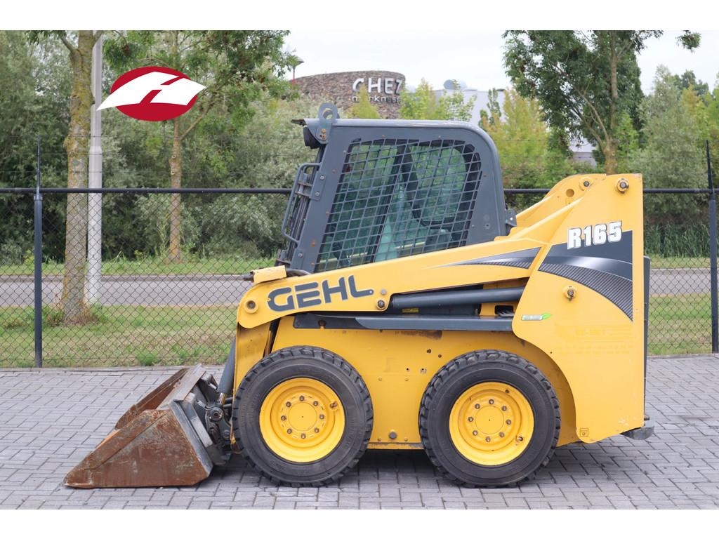 Chargeuse compacte Gehl R165 | BUCKET | HIGHFLOW | GOOD TIRES — occasion 2015, 6 604 h