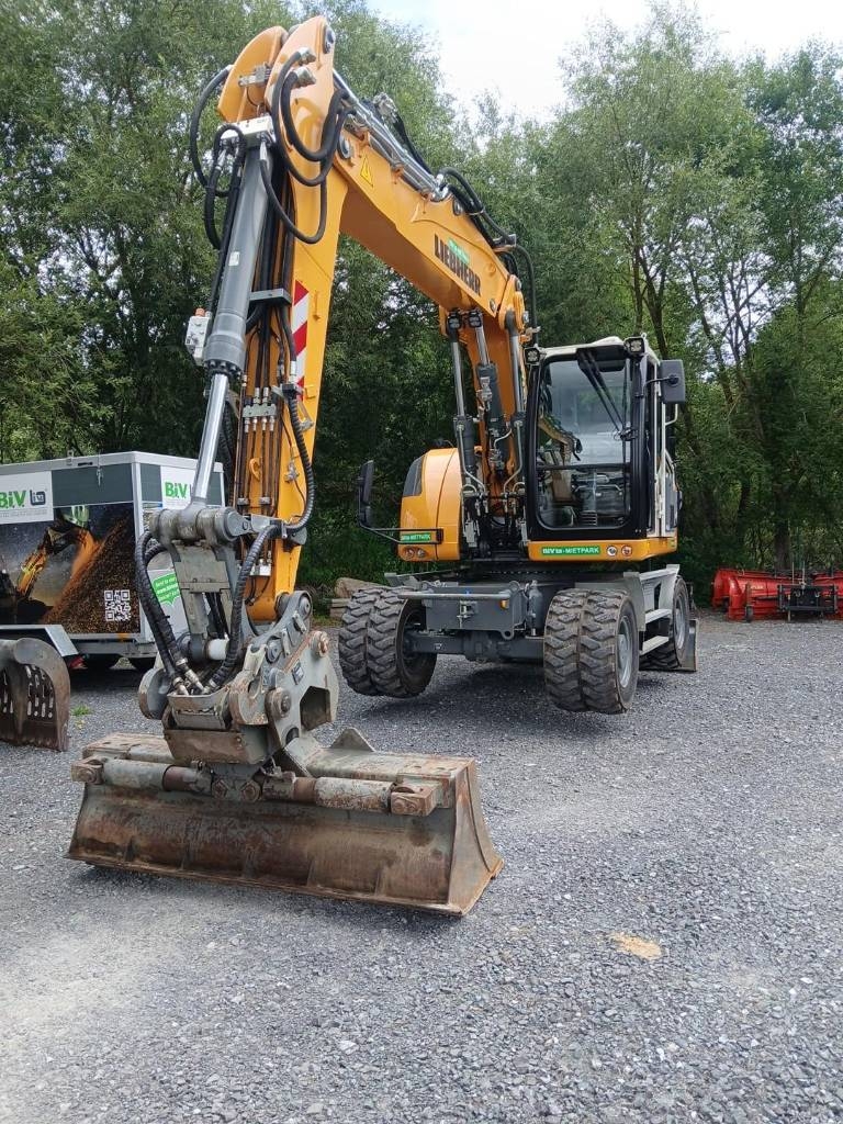 Pelle sur pneus Liebherr A 918 Litronic — occasion 2023, 1 215 h