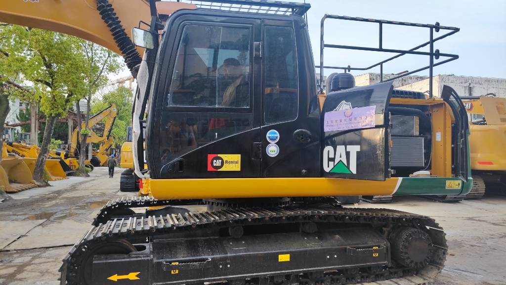 CAT 320D2L 3000 units excavators in stock