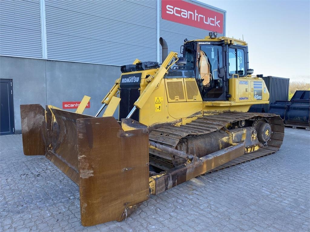 Komatsu D65PXI-18EO