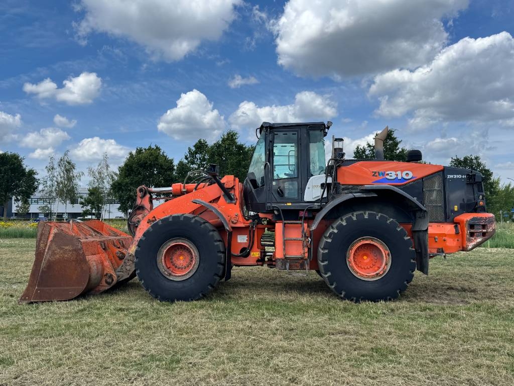 Hitachi ZX310-6 - 3rd Function / Automatic Greasing