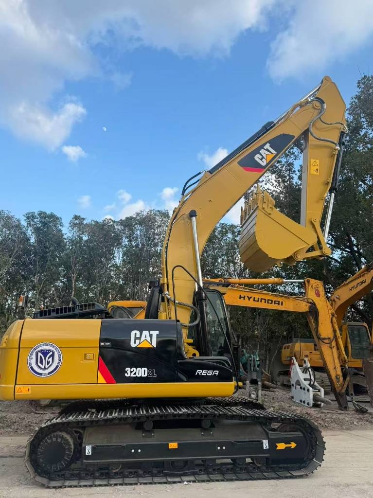 CAT CAT320D2L