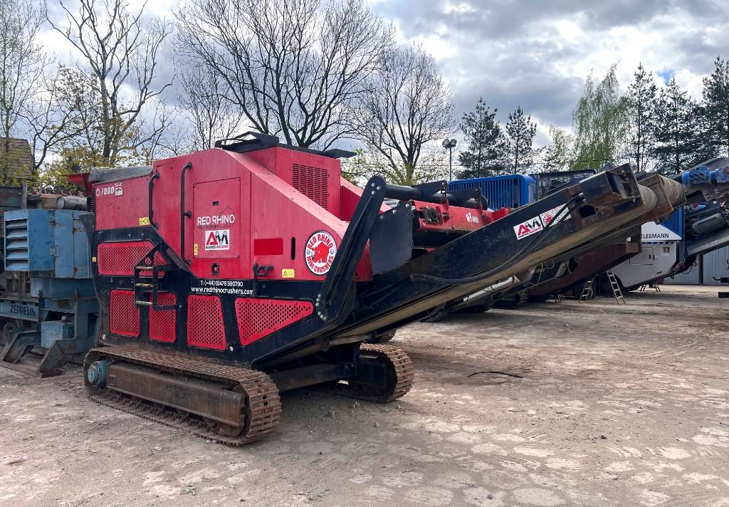 Red Rhino 7000