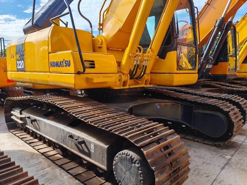 Komatsu PC 220-7