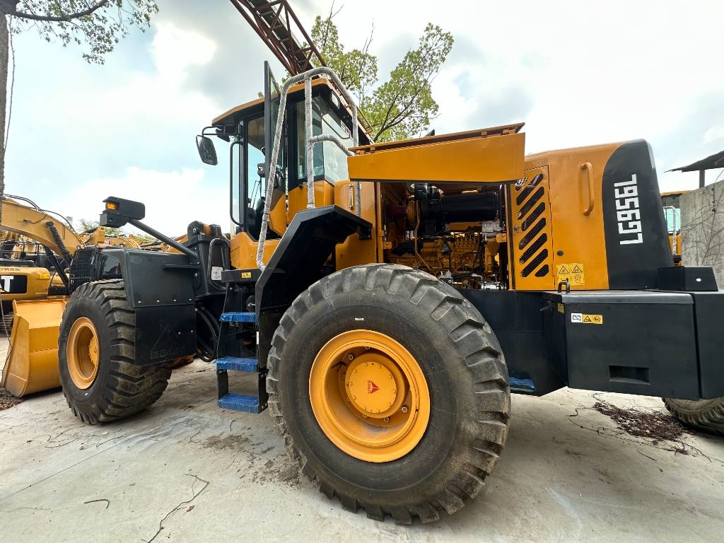 SDLG LG956F CAT engine