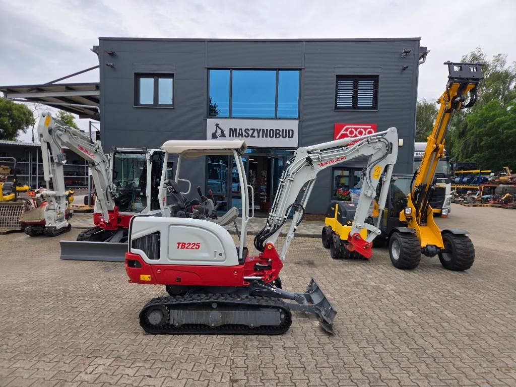 Takeuchi TB225