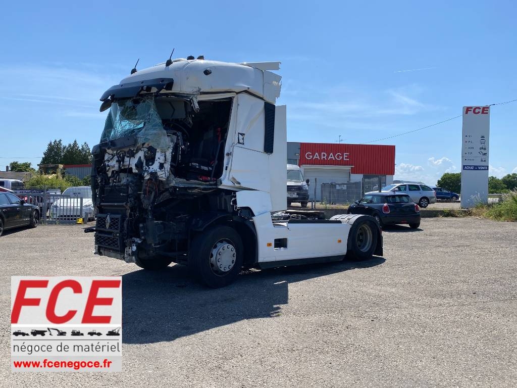 Renault T520 High De13-1er Main endommagé