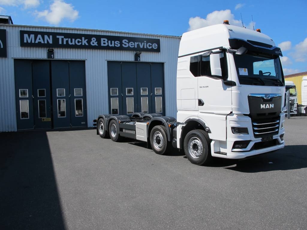 MAN TGX 35.520 8x2H BL CH